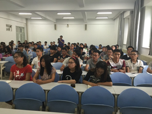 swagporn
成功举办2015级研究生科学道德和学风教育宣讲会